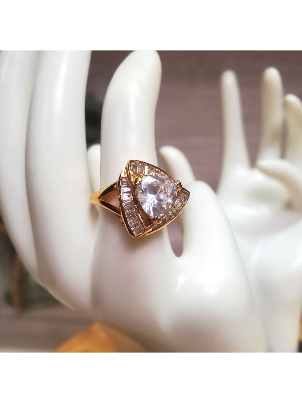 Vintage 90s Mary Kay Ring Size 7 Beverly Hills Emily Taylor